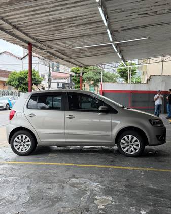 VOLKSWAGEN FOX 1.6 MI 8V FLEX 4P MANUAL
